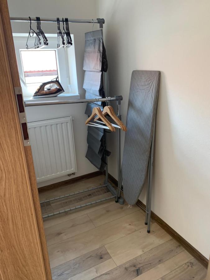 Cozy 2-Bedroom Vacation Apartment With Entire Top Floor Gaj  Eksteriør billede