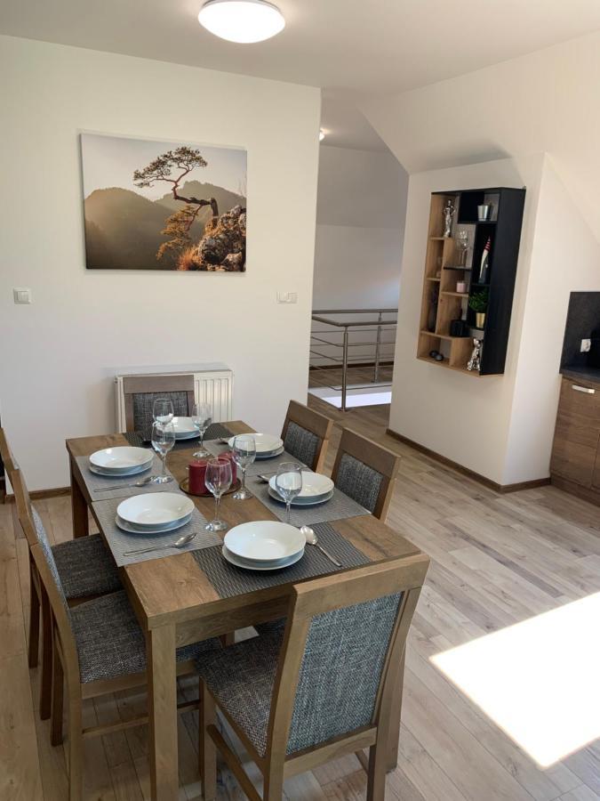 Cozy 2-Bedroom Vacation Apartment With Entire Top Floor Gaj  Eksteriør billede