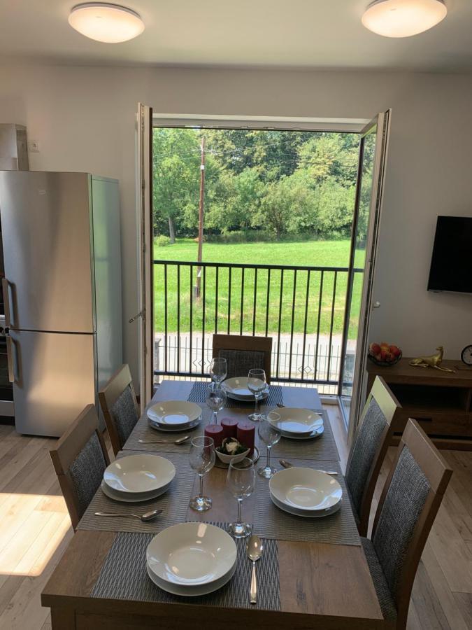Cozy 2-Bedroom Vacation Apartment With Entire Top Floor Gaj  Eksteriør billede